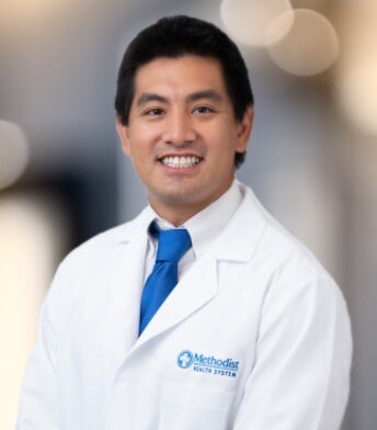 Ivan Cruz, MD headshot photo